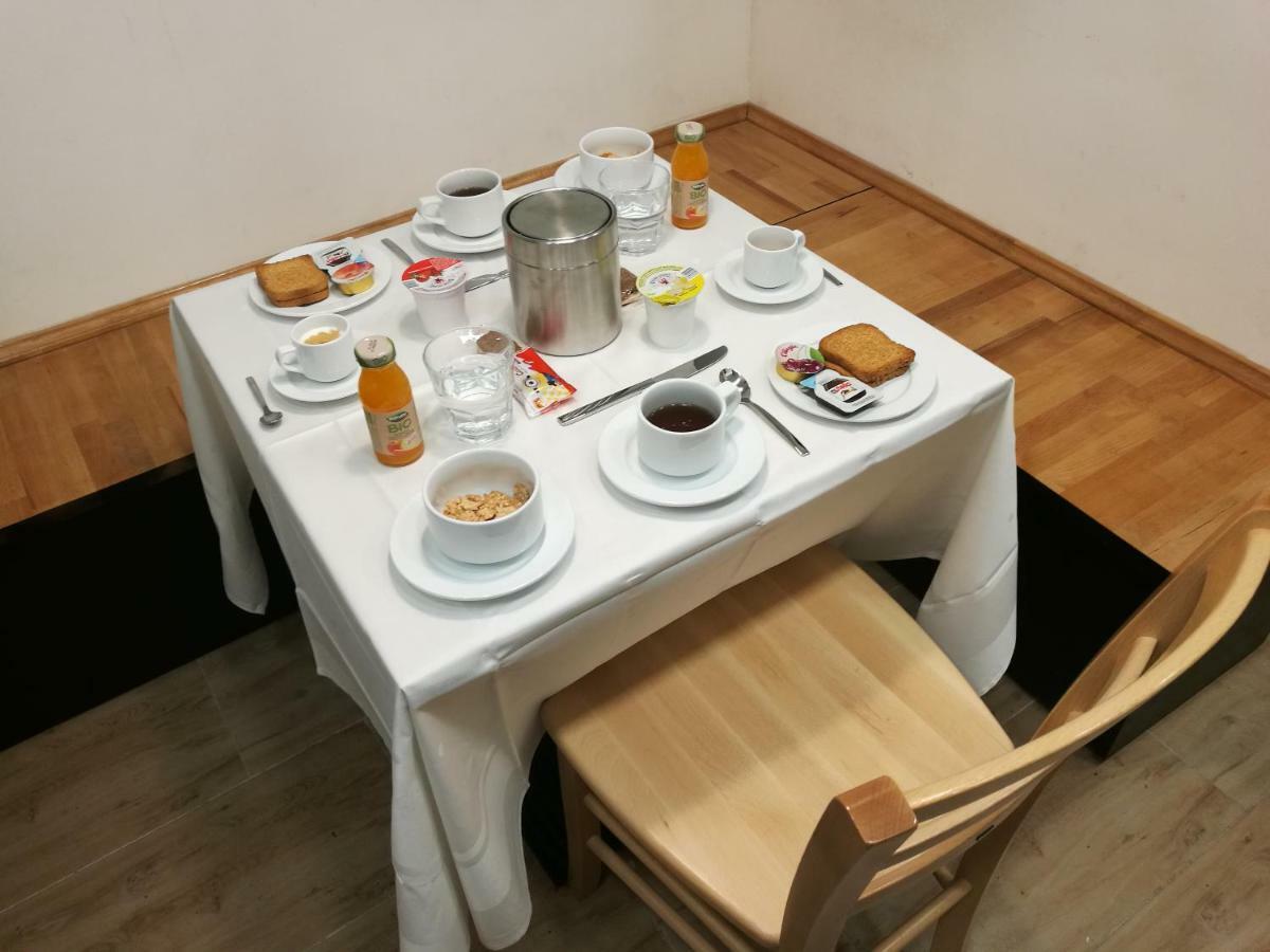 ホテル Al Trenino Accomodation ローマ エクステリア 写真
